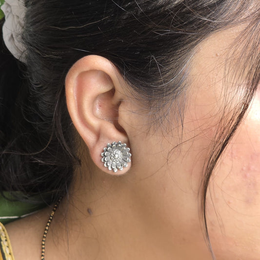 Naari Jewels Oxidized Germen Silver Daisy Flower Stud Brass Earrings for Women | Vintage Floral Design | Lightweight Ethnic Jewelry